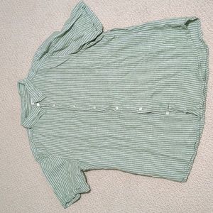 Worn Old Navy Men's striped short sleeve button short